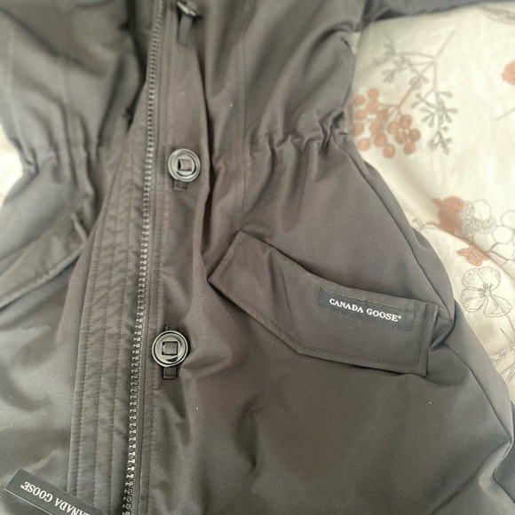Canada Goose Jacket - Picture 2 of 3